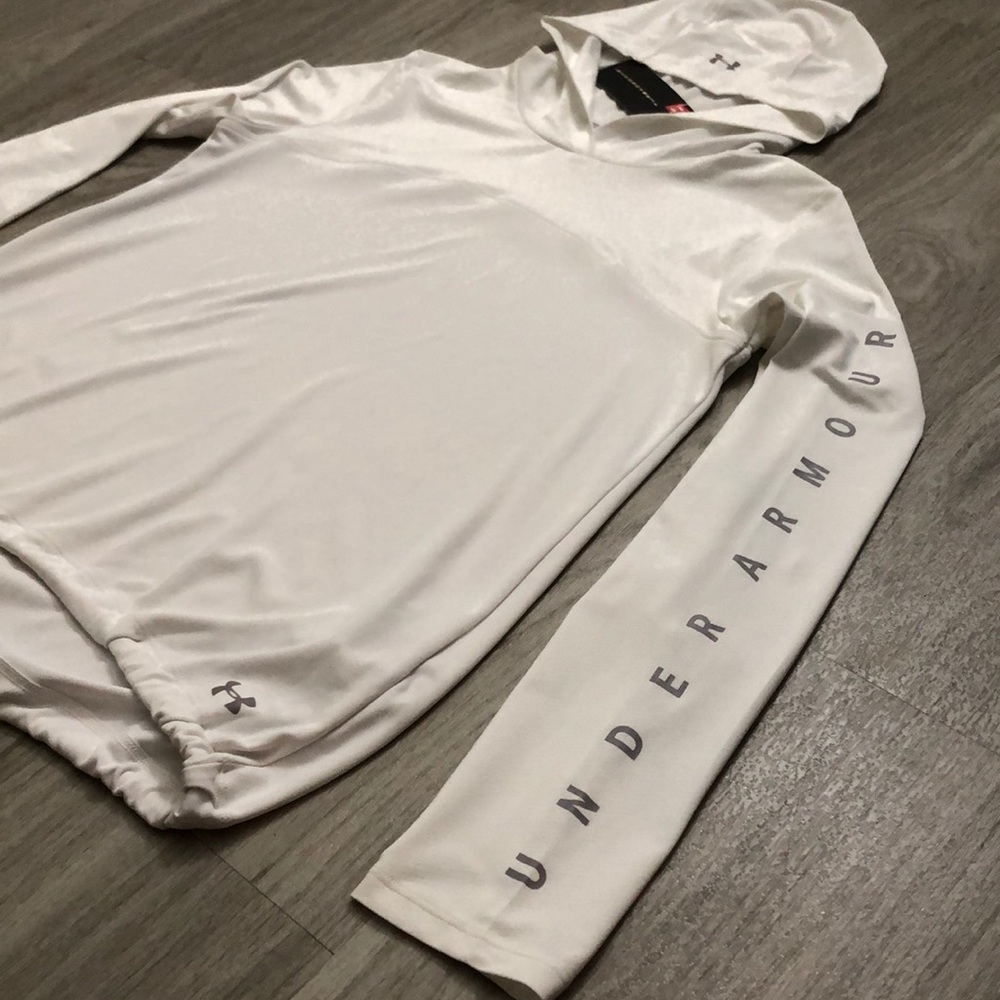 UA Iso-Chill Sun Hoodie - Picture 2 of 3